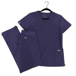 FIGS Scrub Set XS in Purple Shadow